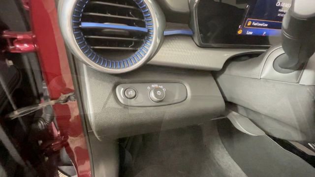 Used 2024 Chevrolet Trax LT w/ Driver Confidence Package FWD image 22
