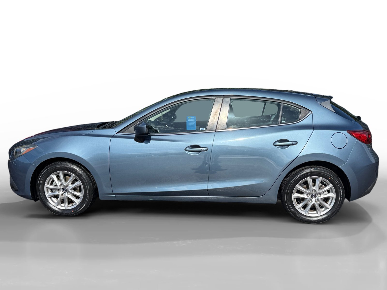 Used 2015 MAZDA MAZDA3 i Touring FWD image 2