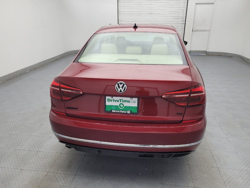 Used 2018 Volkswagen Passat 2.0T R-Line FWD image 7