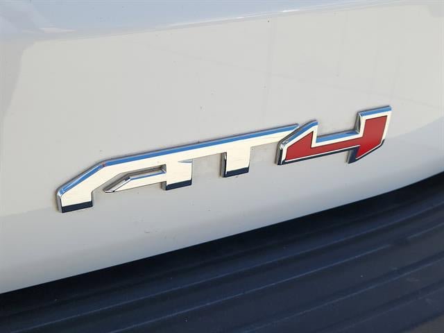 Used 2025 GMC Yukon AT4 Ultimate image 5