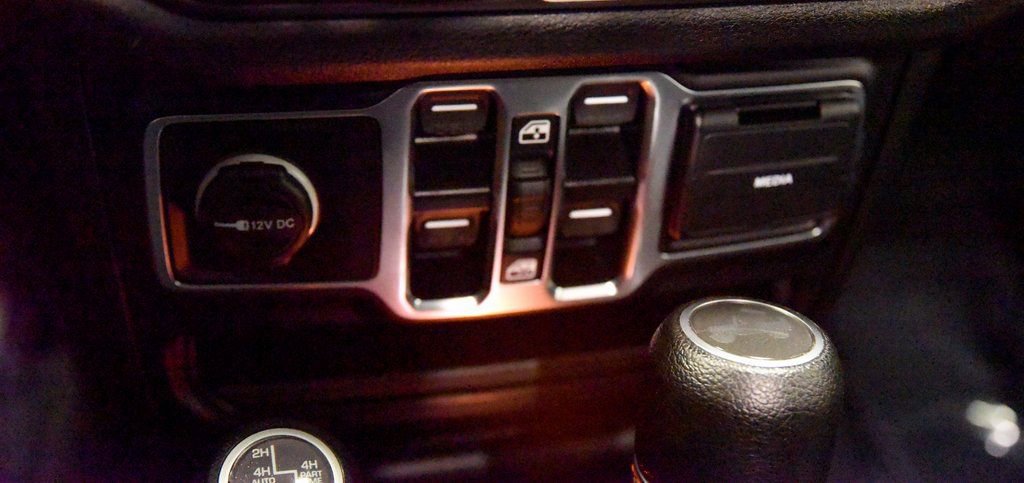 Used 2024 Jeep Wrangler Unlimited w/ Technology Group image 22