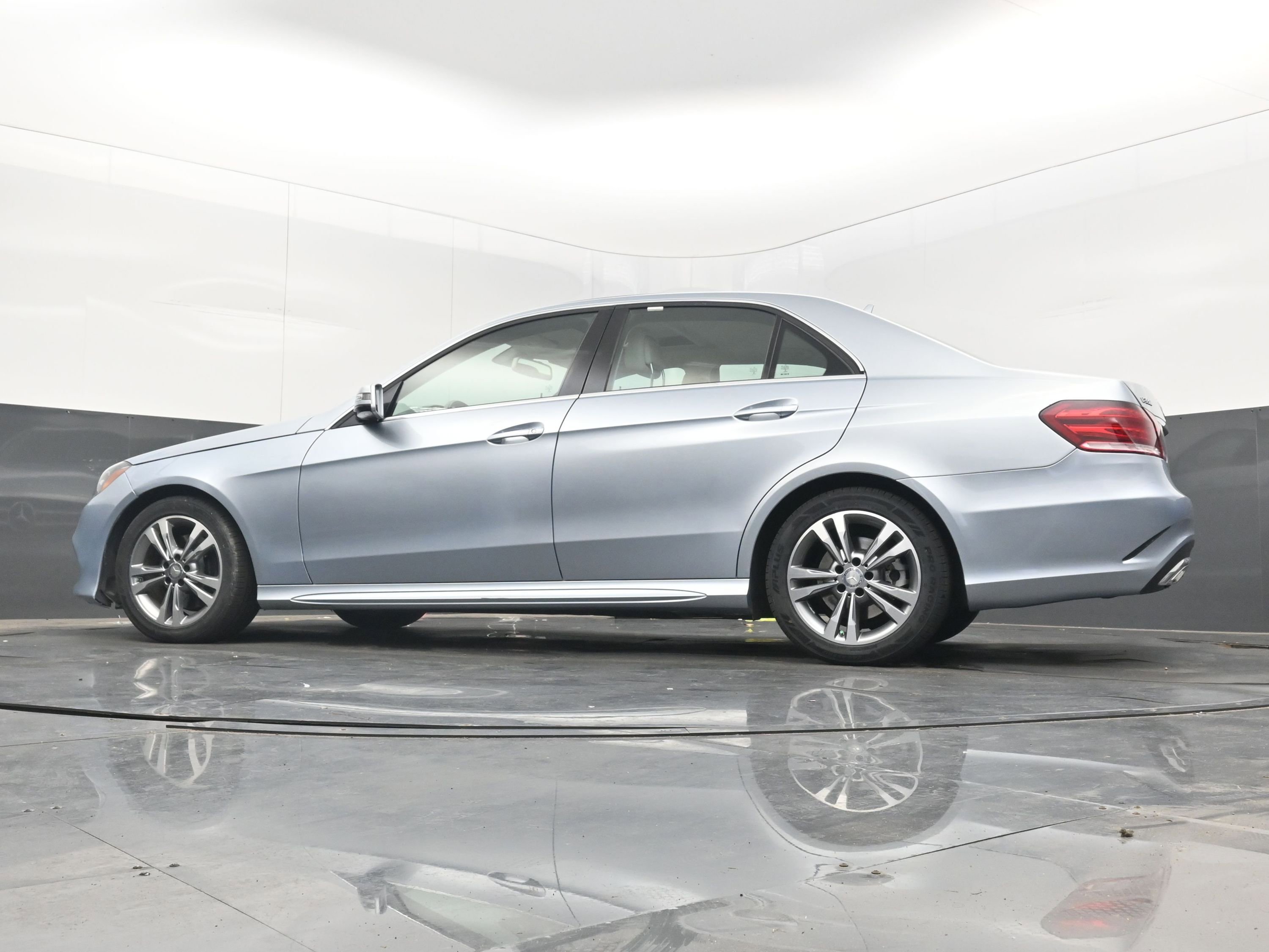 Used 2015 Mercedes-Benz E 350 Sedan image 31