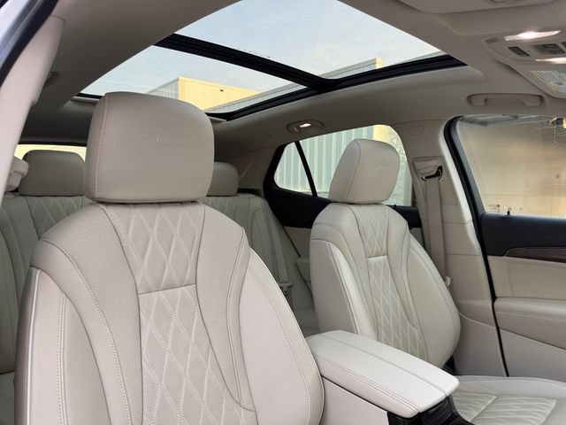 Used 2023 Buick Envision Avenir AWD/4WD image 35