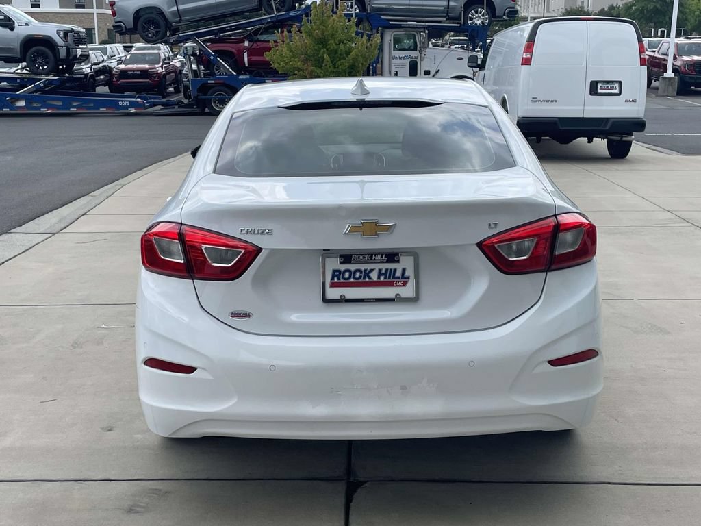 Used 2019 Chevrolet Cruze LT w/ Convenience Package FWD image 8