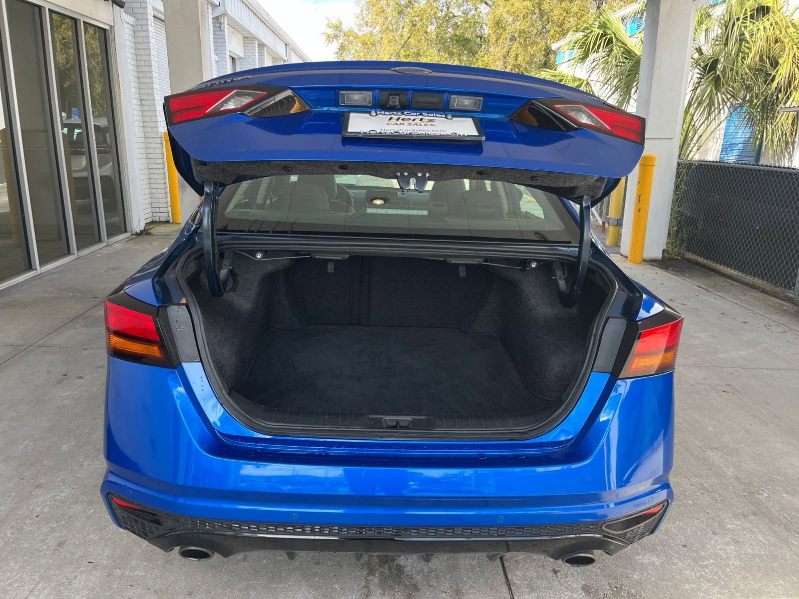 Used 2025 Nissan Altima 2.5 SR image 30