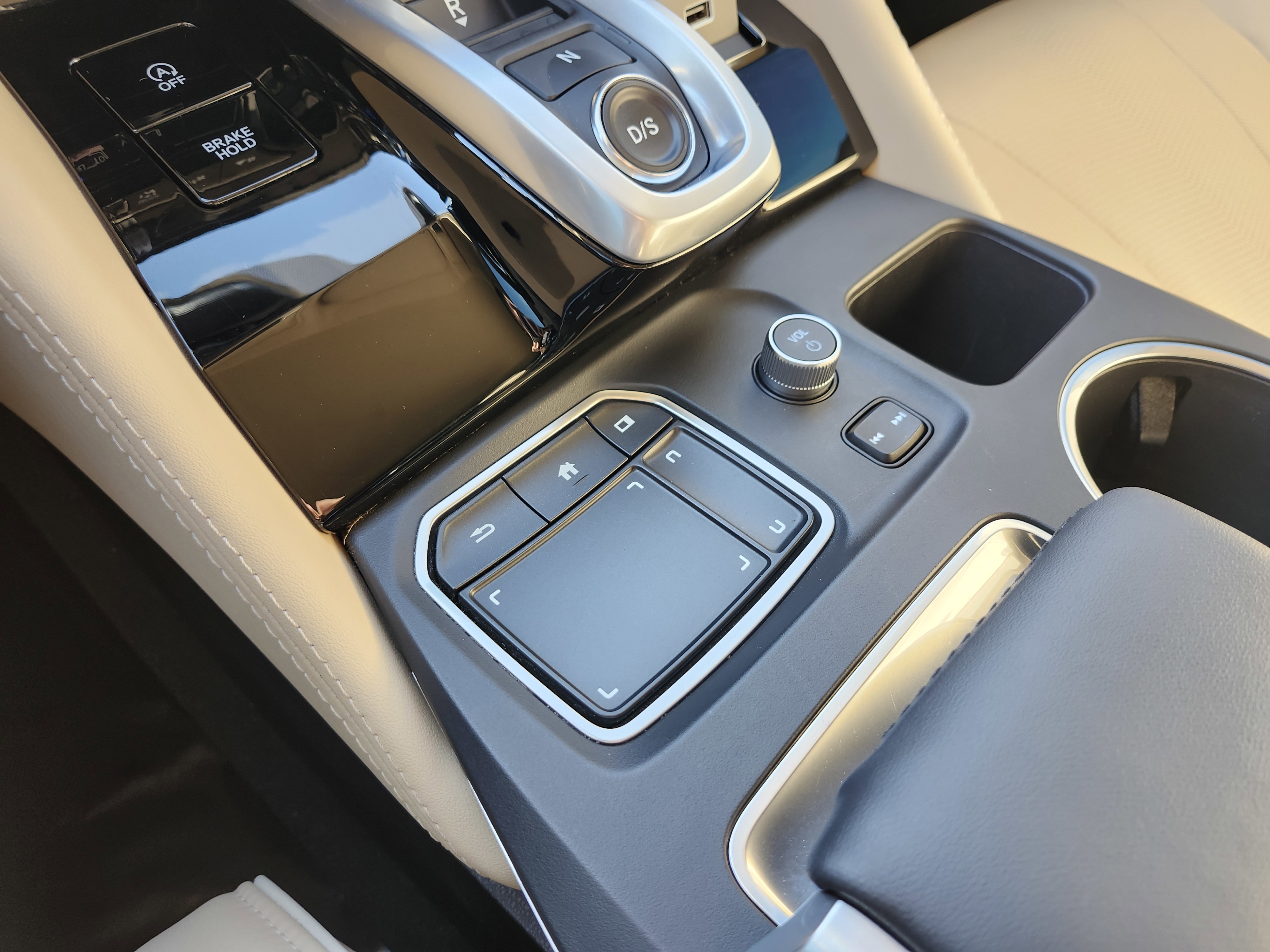 Used 2023 Acura MDX SH-AWD w/ Advance Package image 13