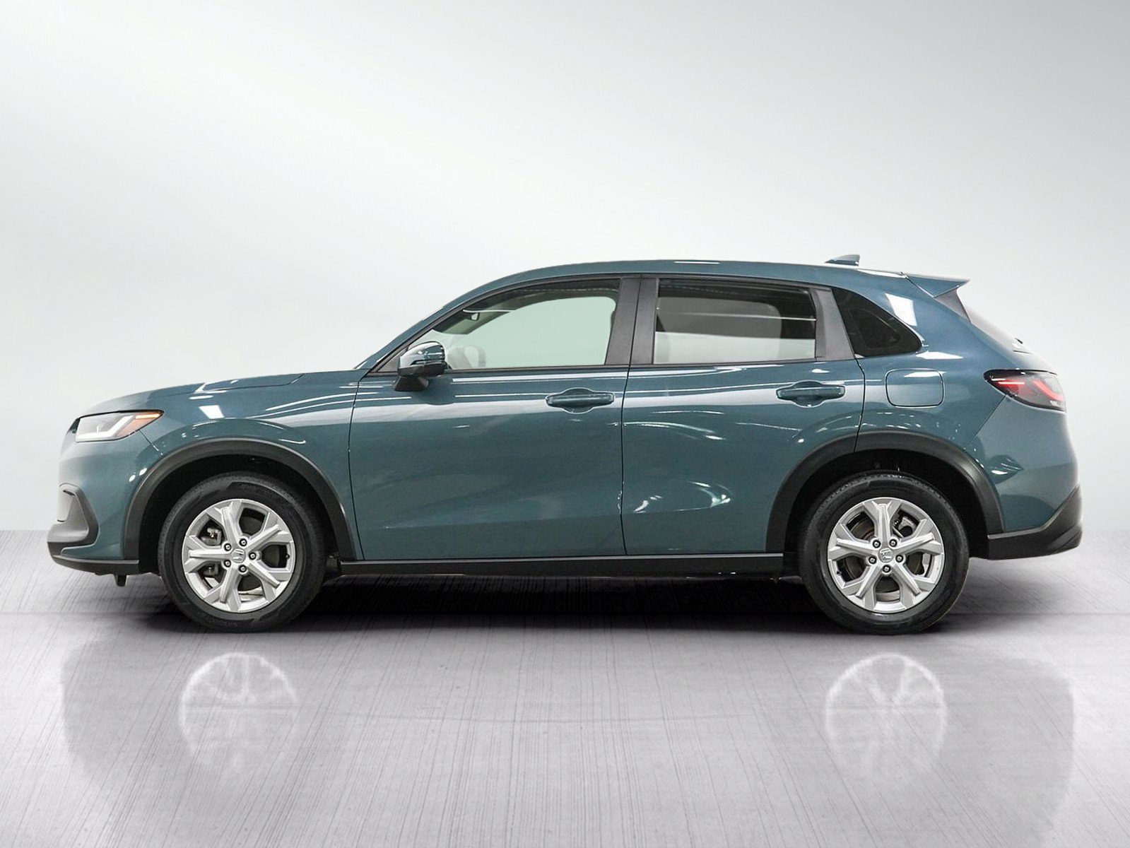 Used 2024 Honda HR-V LX image 2