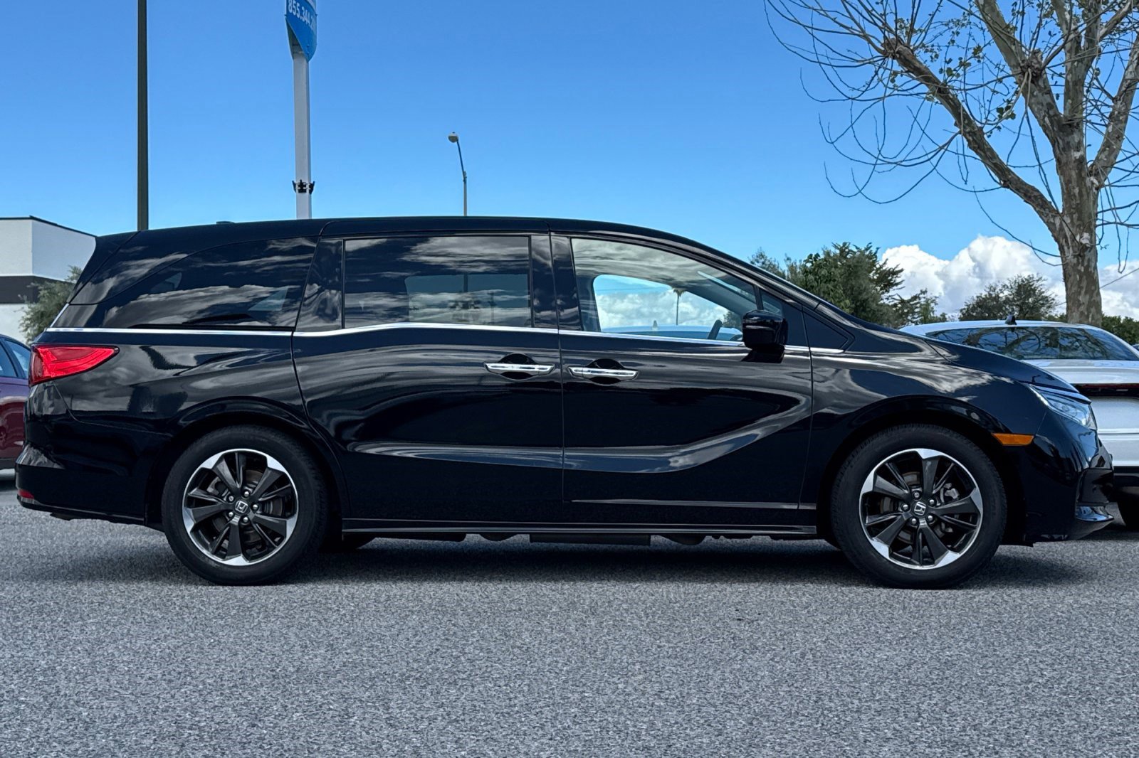 Certified 2024 Honda Odyssey Elite image 7
