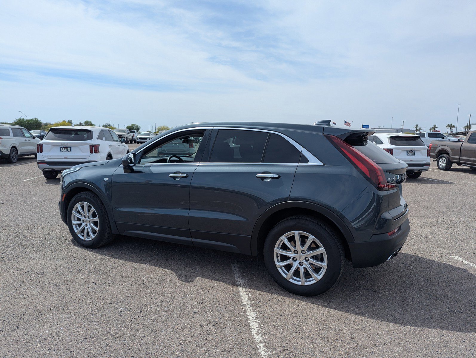 Used 2019 Cadillac XT4 Luxury image 3