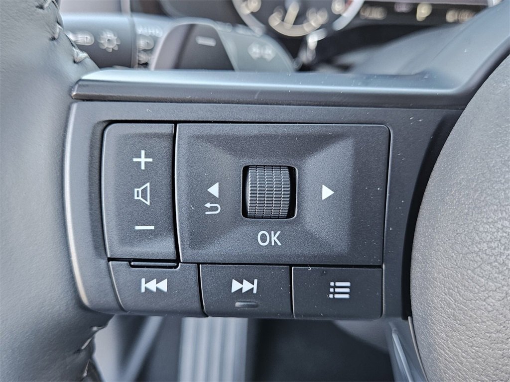 New 2025 Nissan Pathfinder SV w/ SV Premium Package image 25