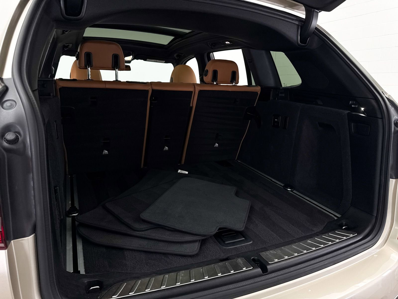 Used 2019 BMW X3 M40i w/ Premium Package image 34