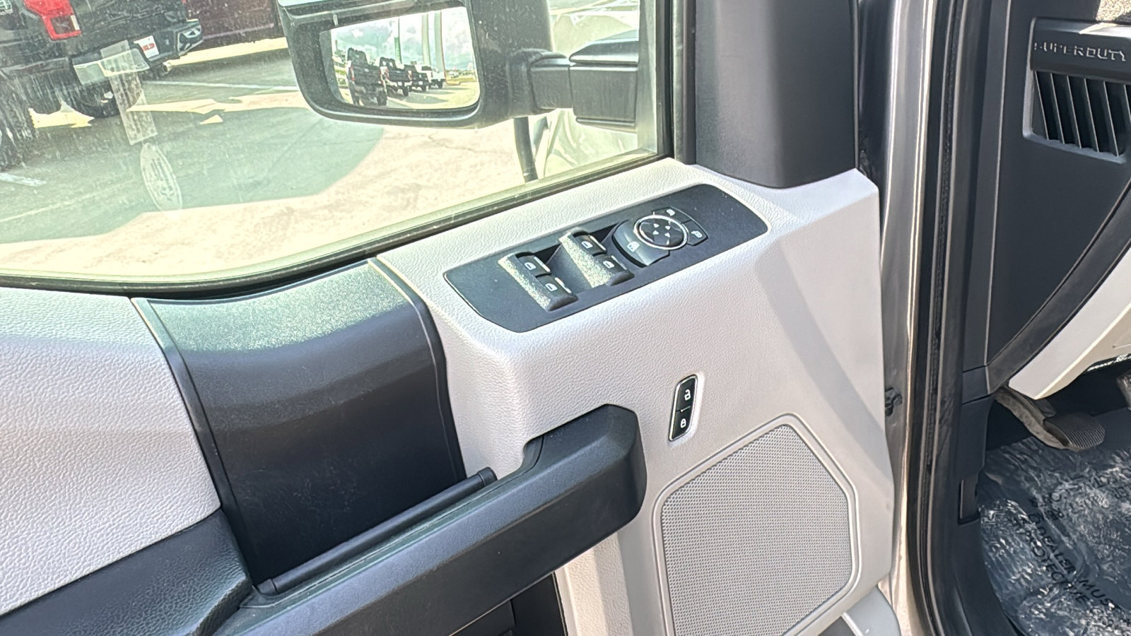 Used 2021 Ford F250 XL w/ STX Appearance Package image 12