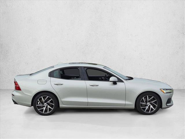Used 2019 Volvo S60 T6 Momentum w/ Premium Package AWD/4WD image 4