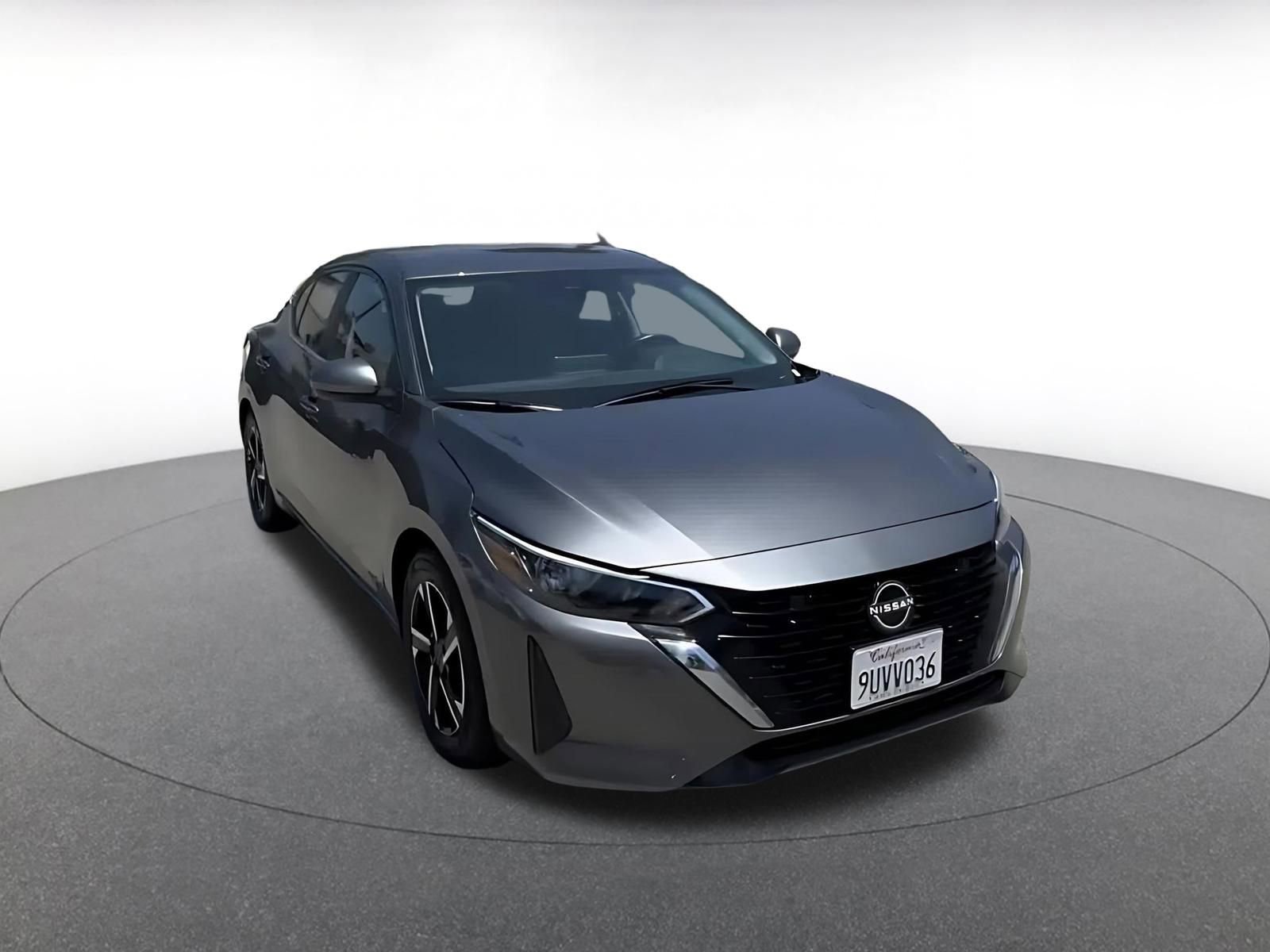 Used 2025 Nissan Sentra SV FWD image 3