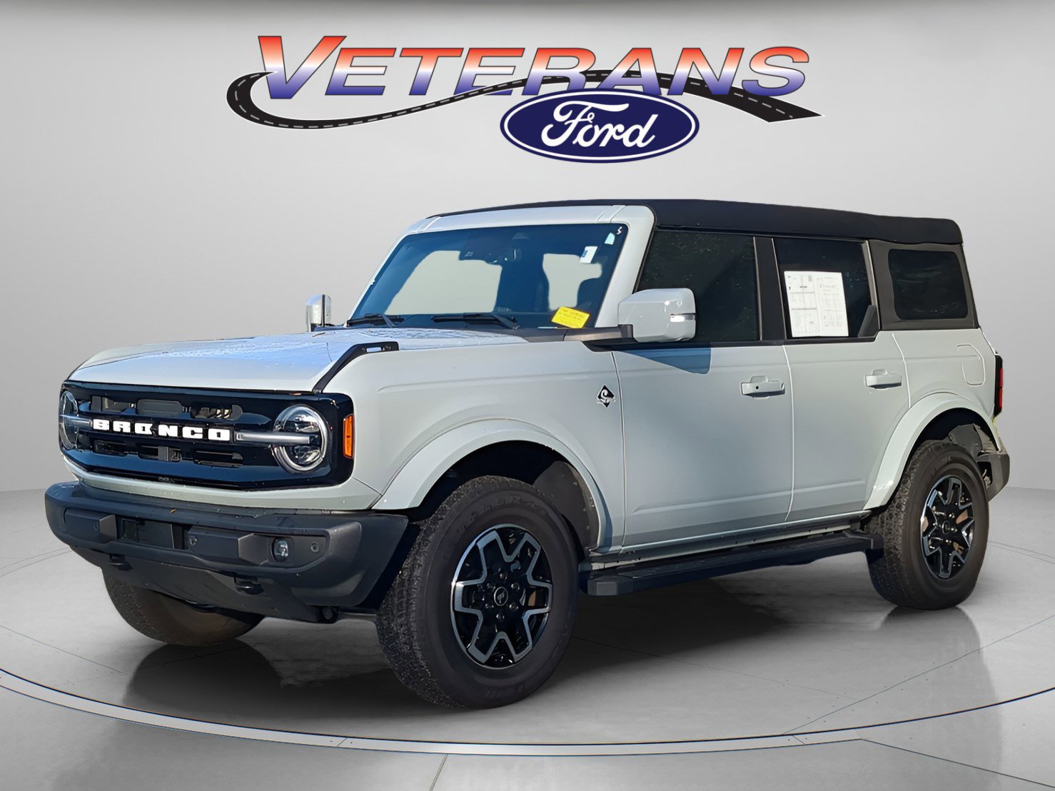 Certified 2024 Ford Bronco Outer Banks image 1