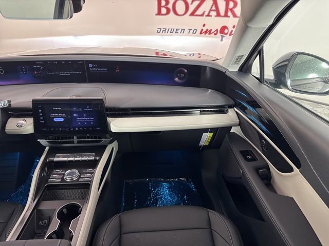 New 2025 Lincoln Nautilus Premier image 12