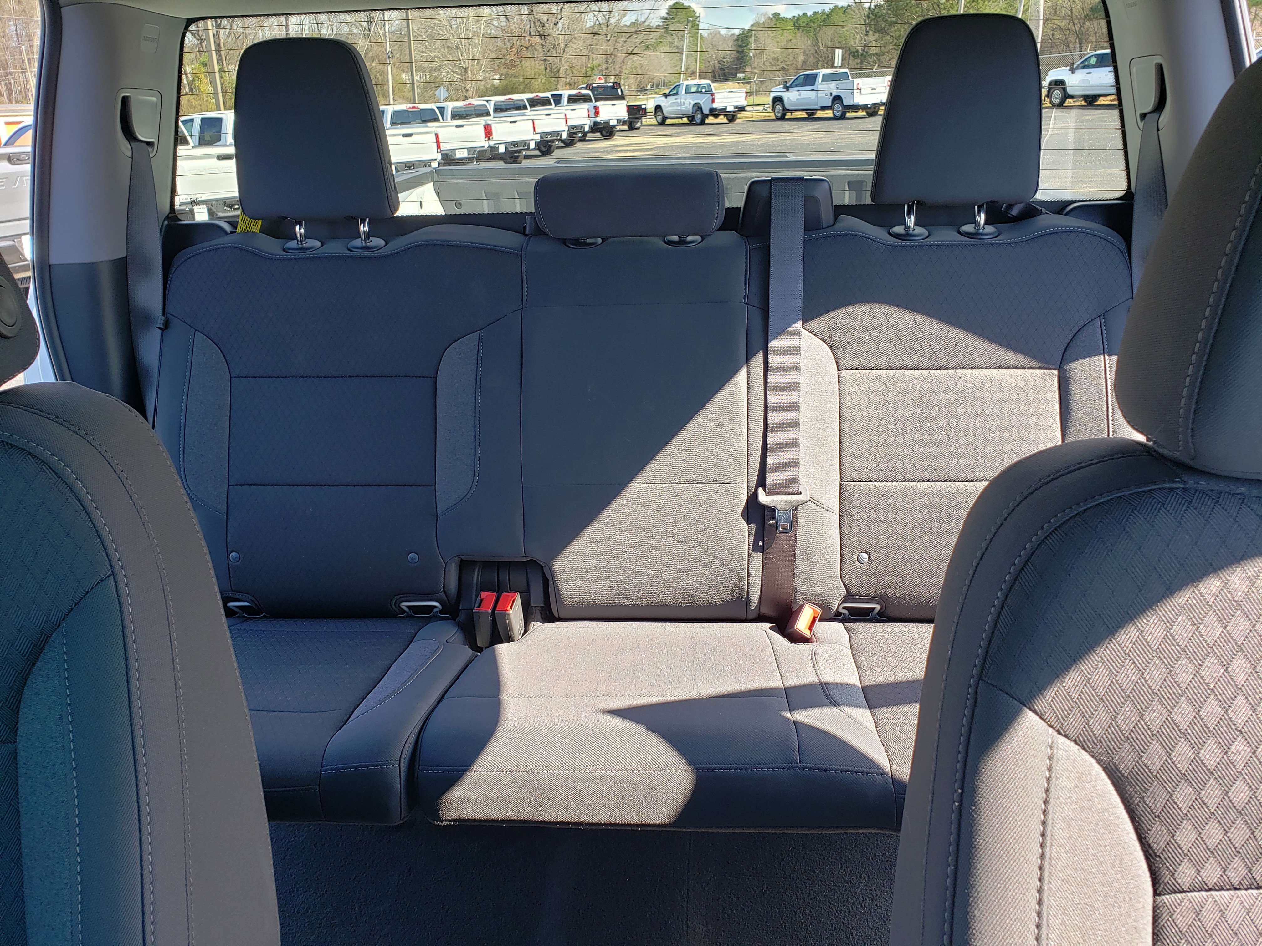 Used 2024 Chevrolet Silverado 1500 LT image 30