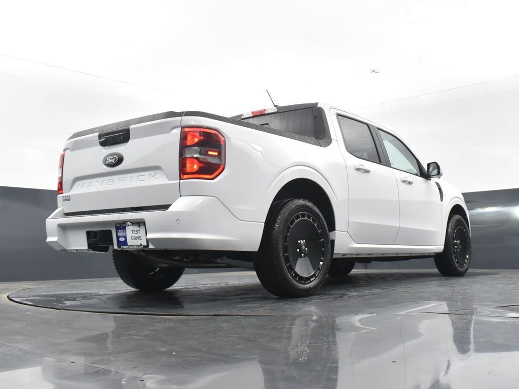 New 2025 Ford Maverick Lobo image 32