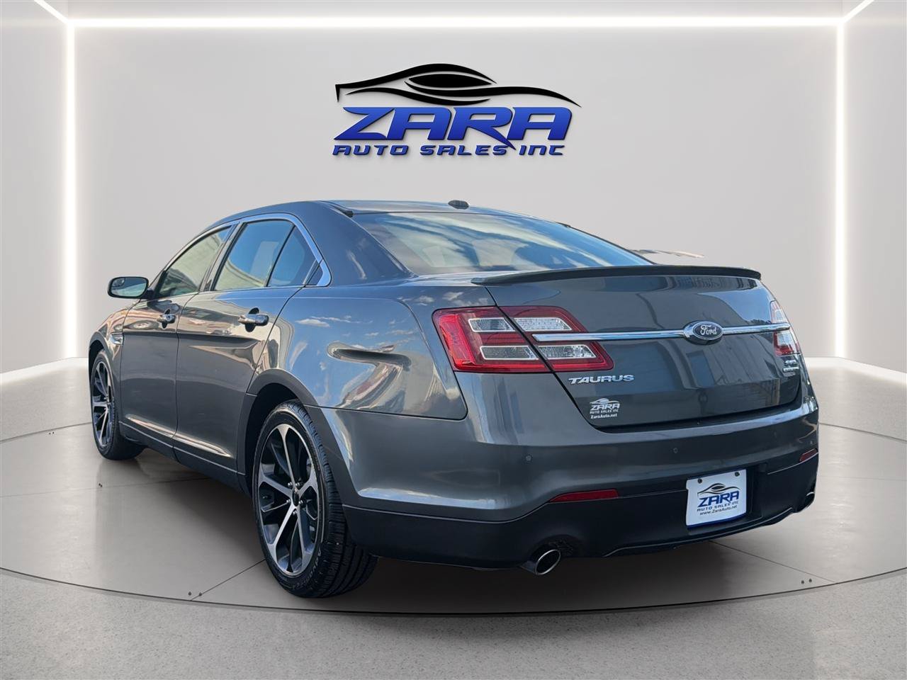 Used 2016 Ford Taurus SEL w/ Equipment Group 201A FWD image 5