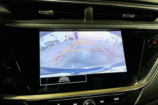 Used 2022 Buick Encore GX Essence w/ Experience Buick Package image 24