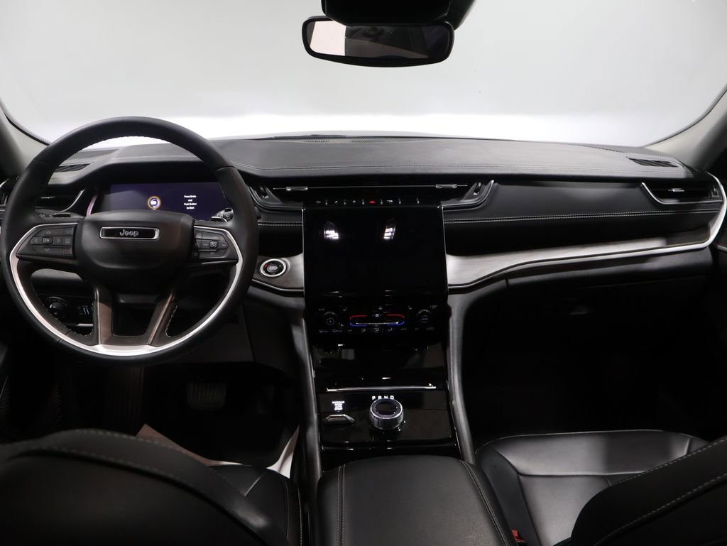 Used 2023 Jeep Grand Cherokee L Limited w/ Trailer Tow Group (B) image 18