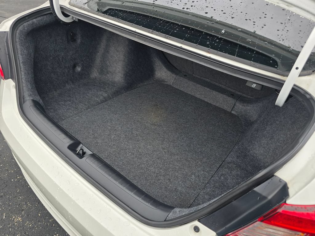 Used 2021 Honda Accord Touring image 12