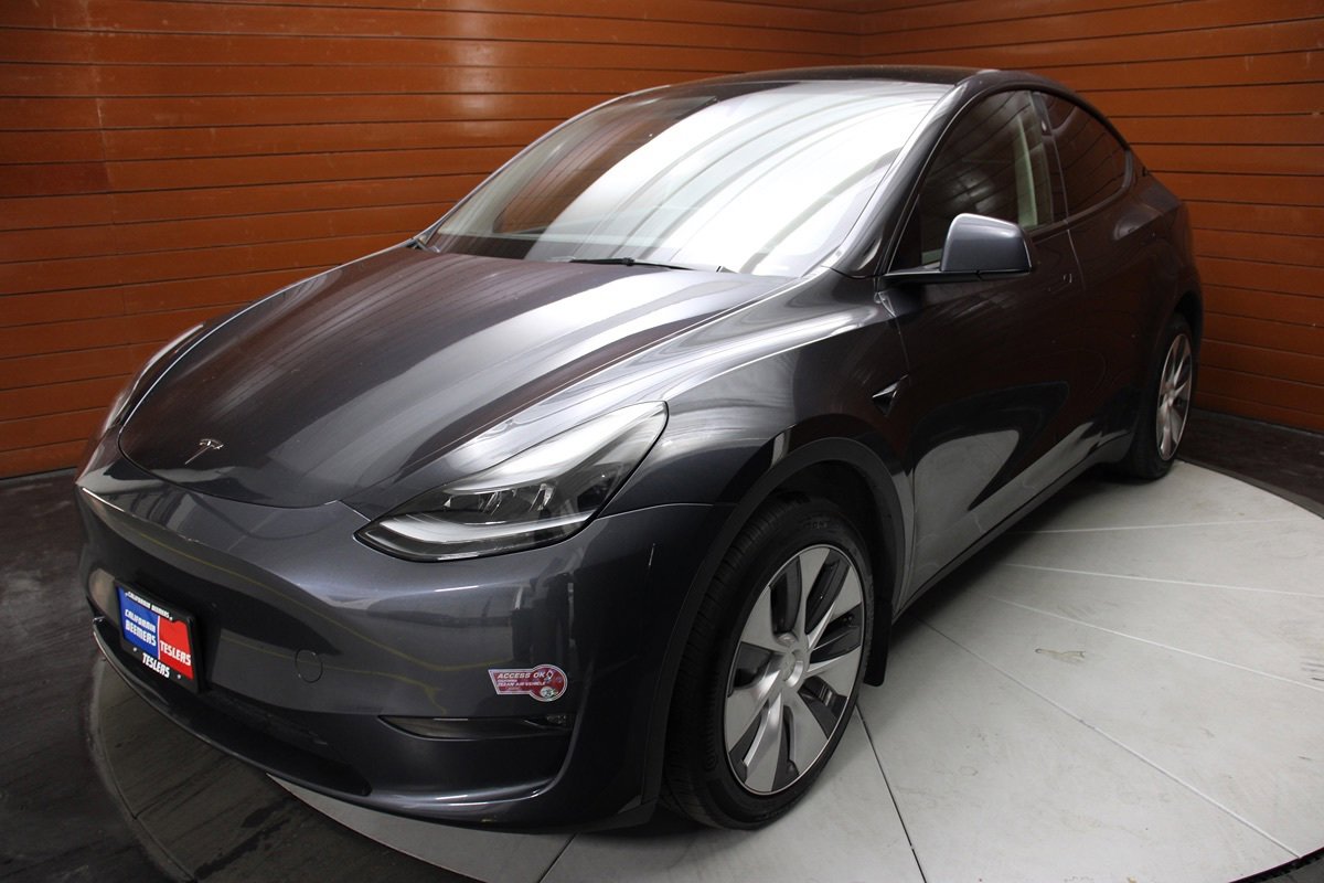 Used 2024 Tesla Model Y Long Range AWD/4WD image 7