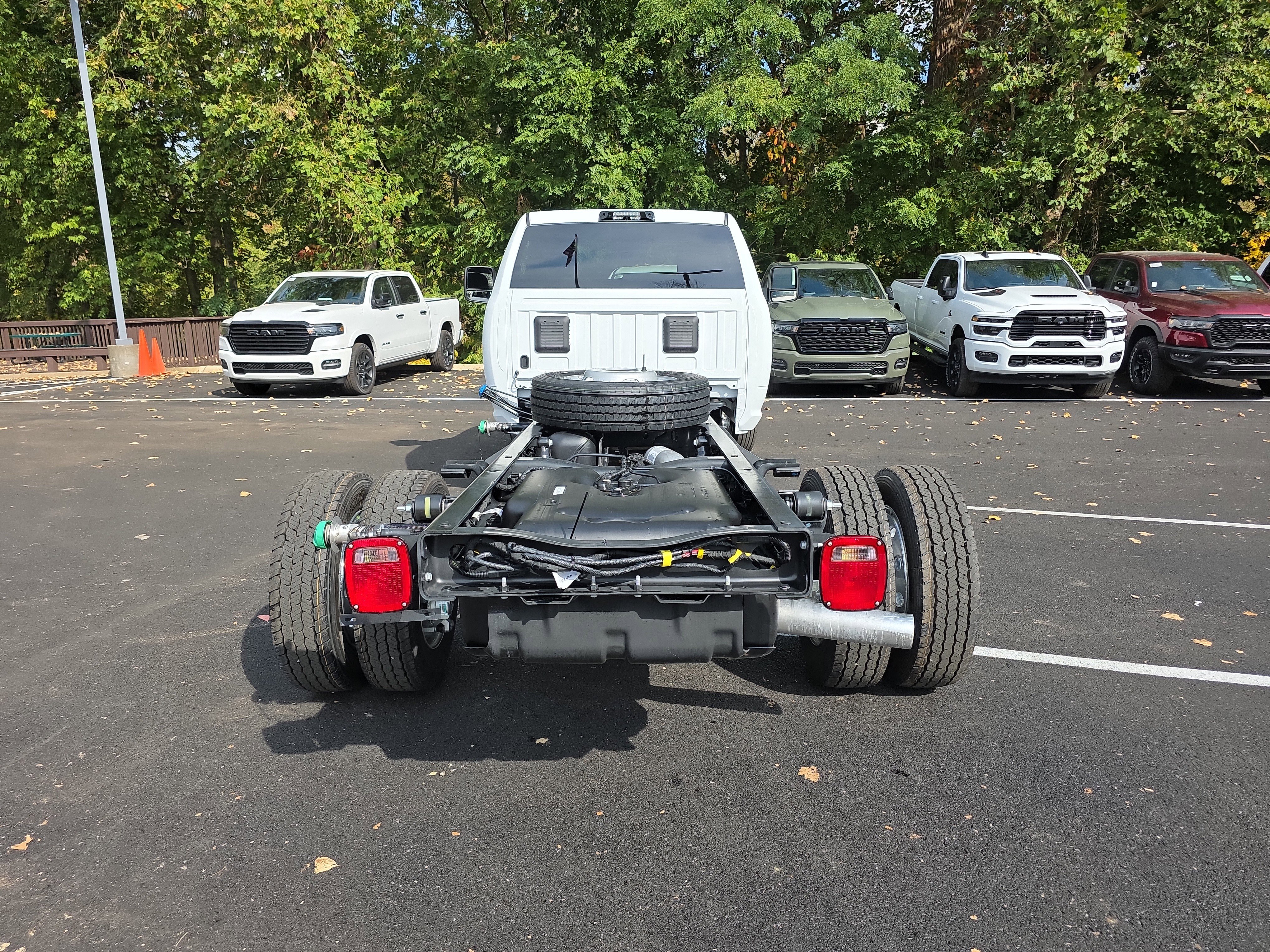 New 2026 RAM 5500 4x4 Regular Cab image 19