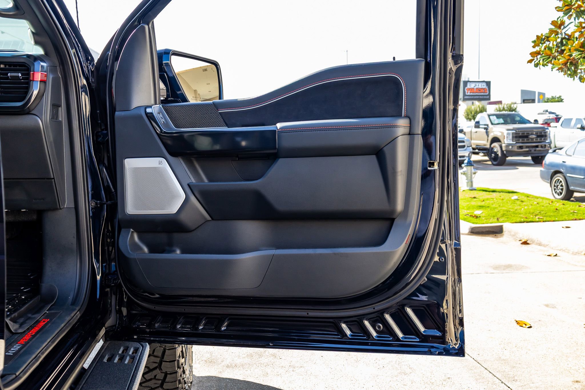 Used 2026 Ford F150 Raptor AWD/4WD image 39
