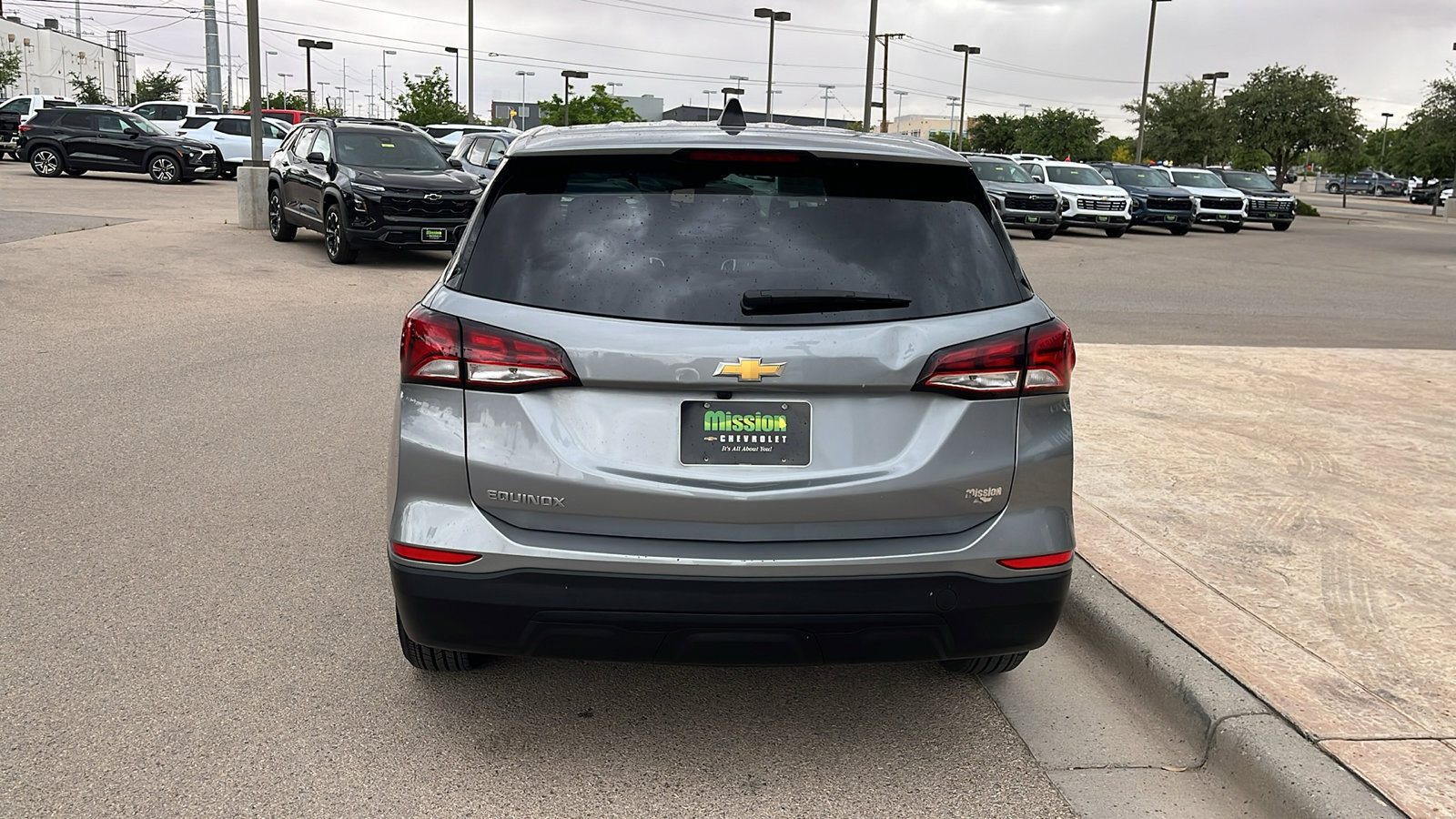 Used 2024 Chevrolet Equinox LS w/ LS Convenience Package FWD image 7