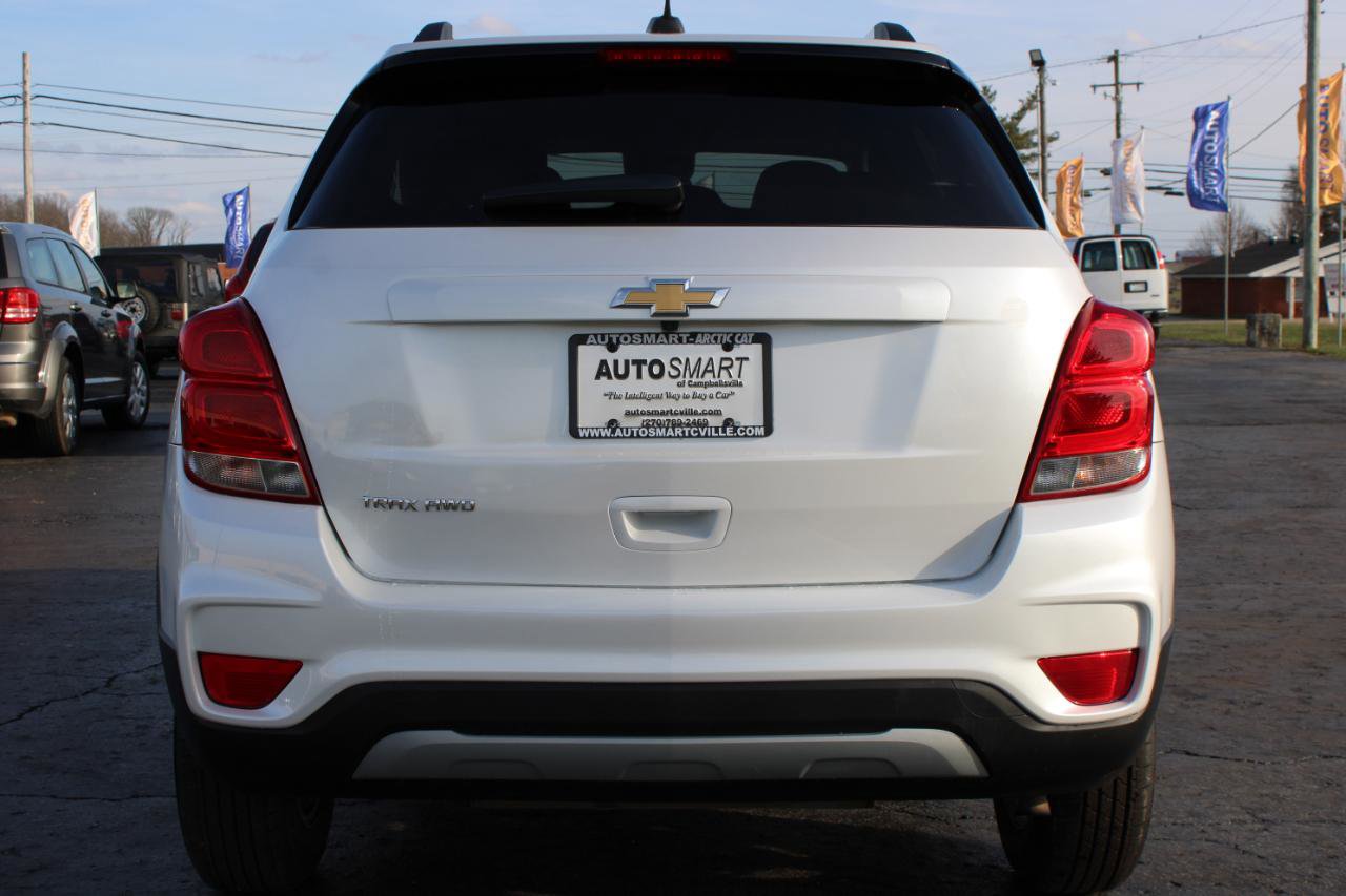 Used 2021 Chevrolet Trax LT w/ LT Convenience Package image 5