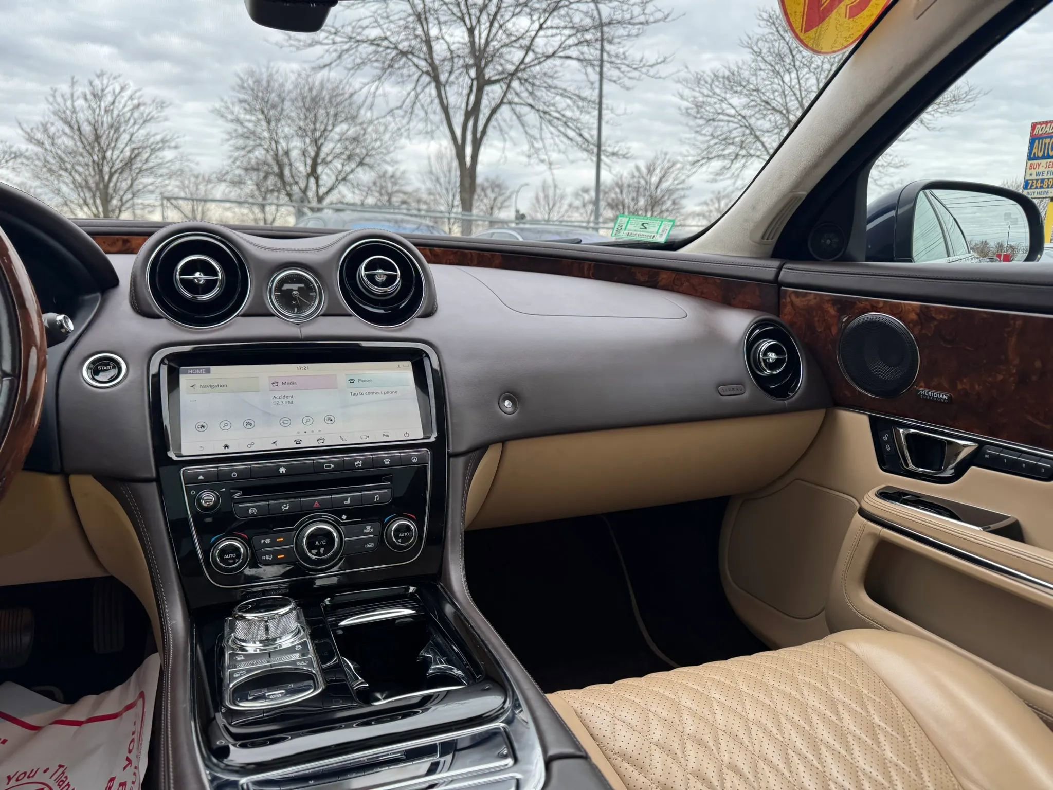 Used 2019 Jaguar XJ L Portfolio image 19