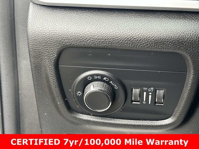 Used 2022 Jeep Grand Cherokee Laredo w/ Luxury Tech Group I image 26