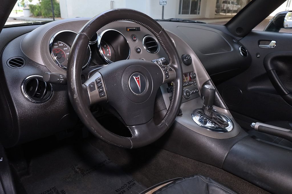Used 2007 Pontiac Solstice GXP w/ Premium Package RWD image 32