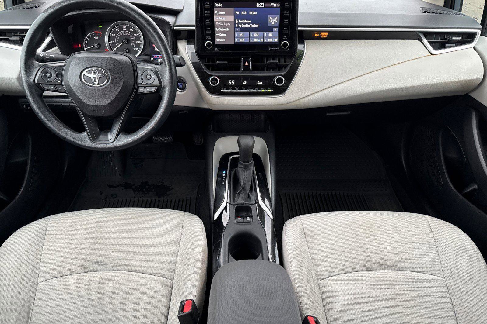 Used 2022 Toyota Corolla LE image 9