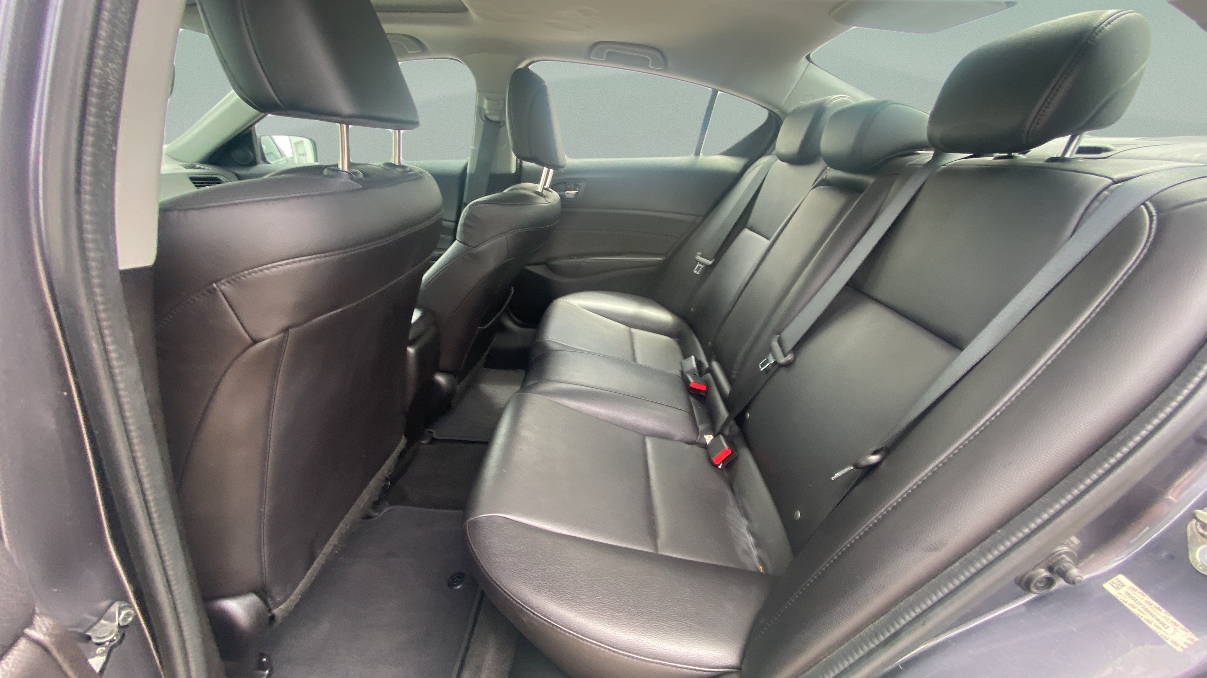 Used 2017 Acura ILX FWD image 19