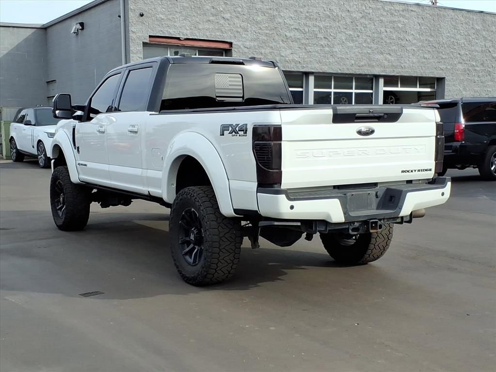 Used 2022 Ford F250 Lariat w/ Black Appearance Package image 3
