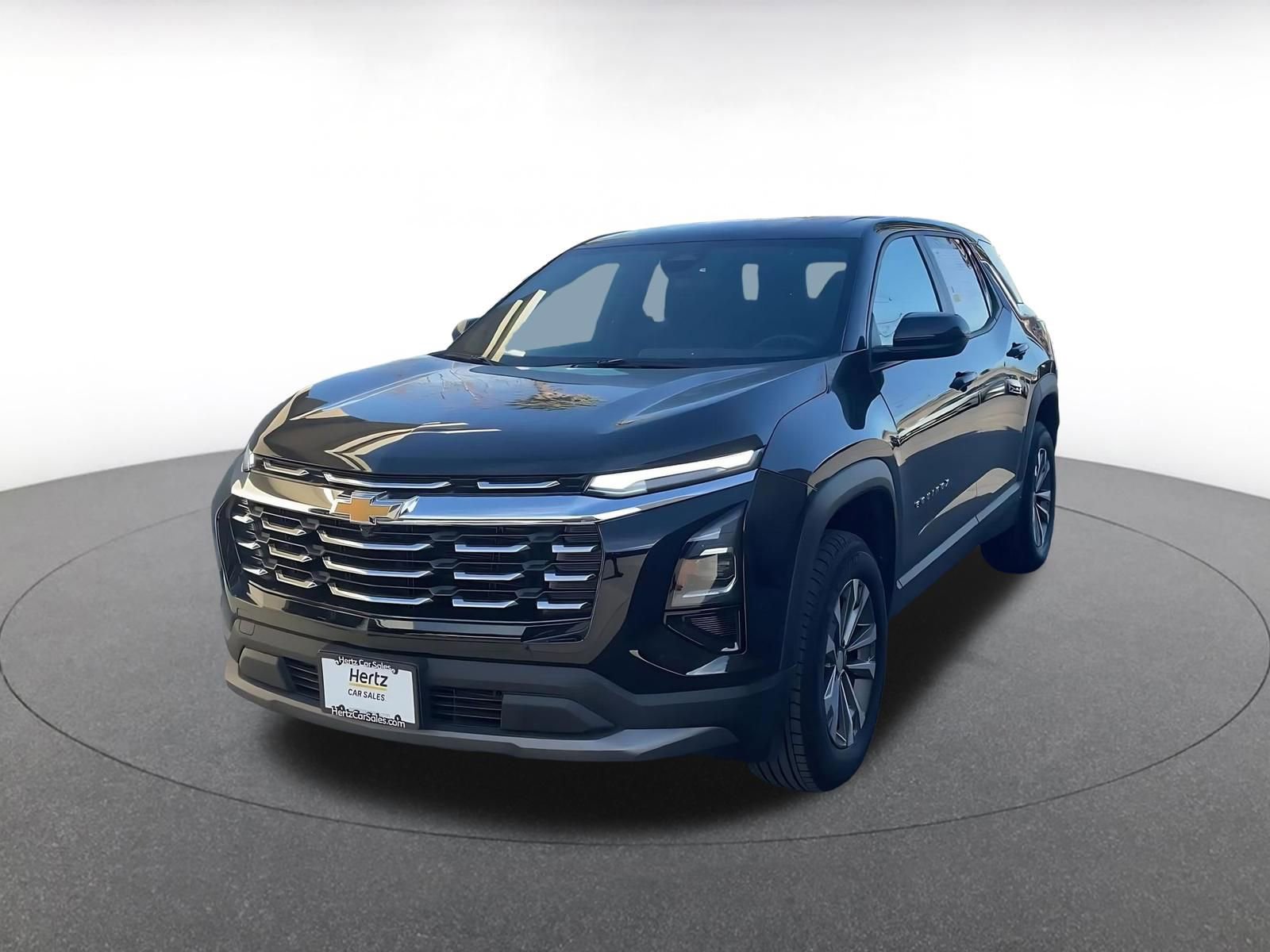 Used 2025 Chevrolet Equinox LT AWD/4WD image 4