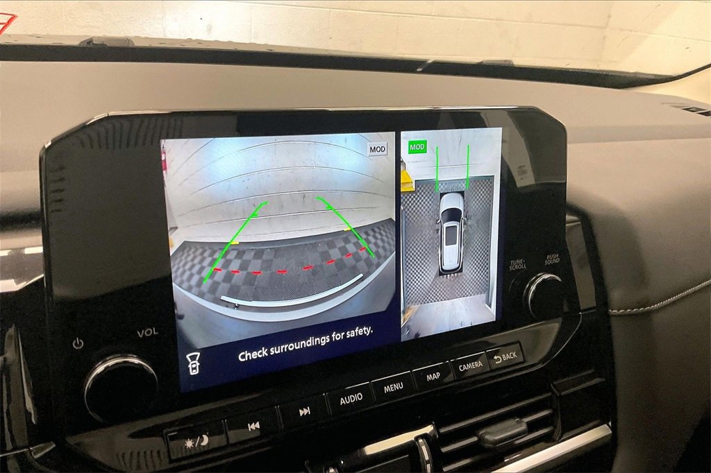 Certified 2025 Nissan Pathfinder SL image 21