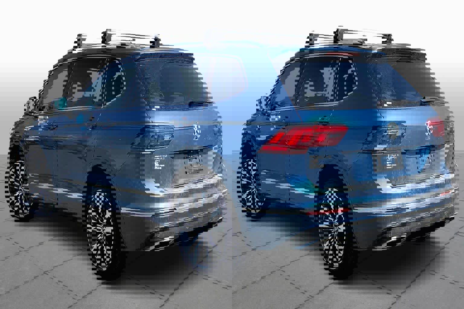 Used 2020 Volkswagen Tiguan SEL Premium R-Line w/ 3rd Row Seat Package image 12