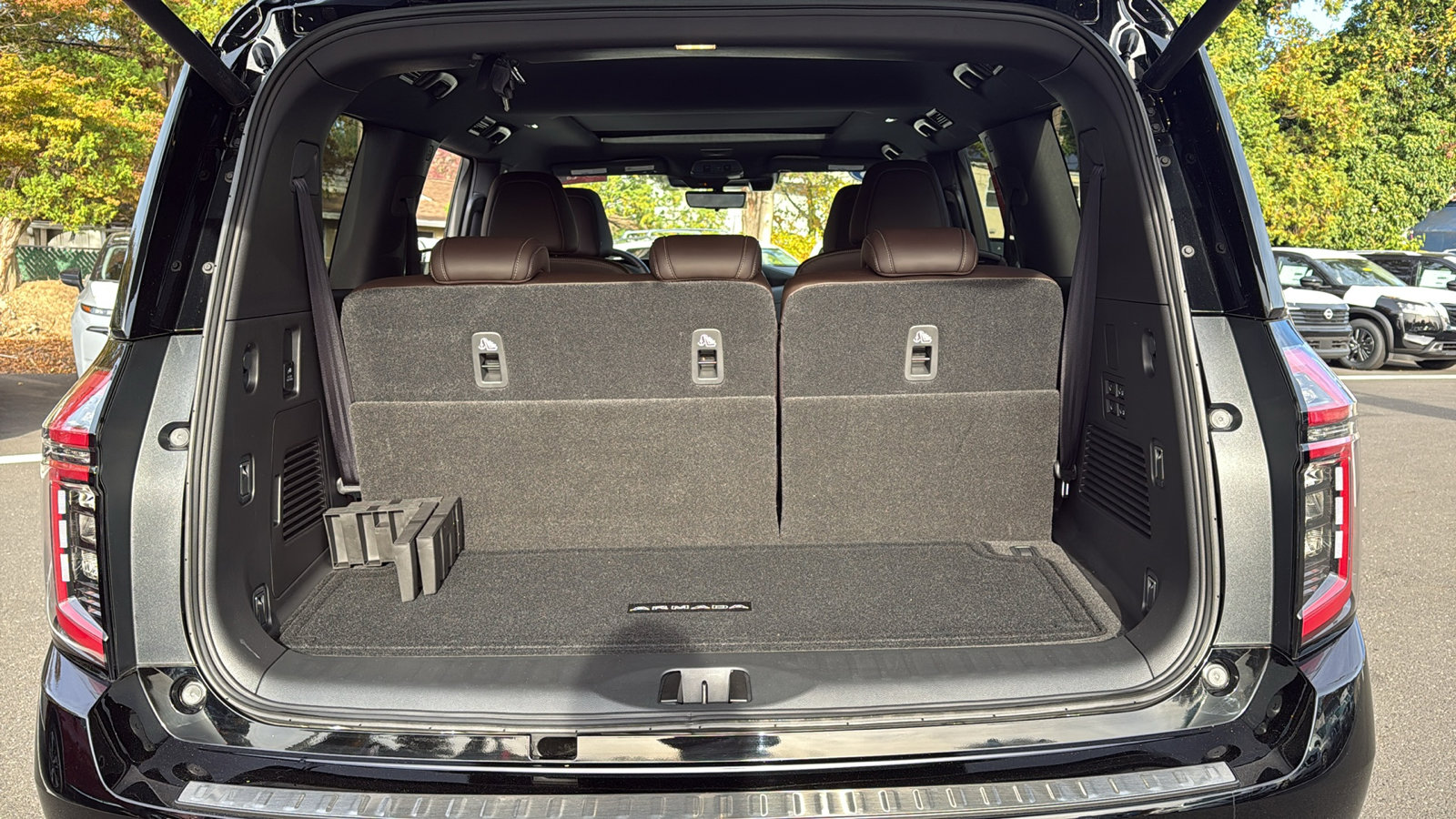 Certified 2025 Nissan Armada Platinum w/ Convenience Package image 25