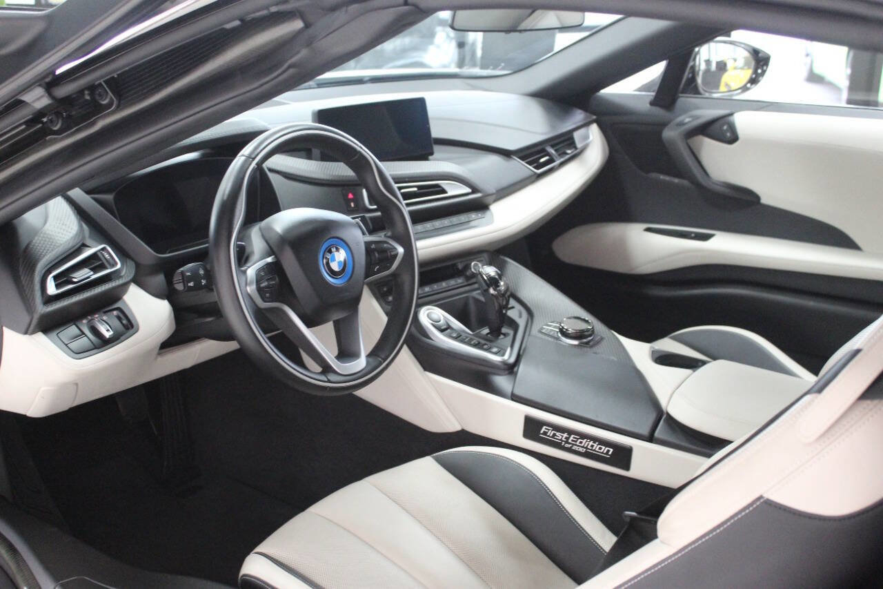 Used 2019 BMW i8 Roadster image 11