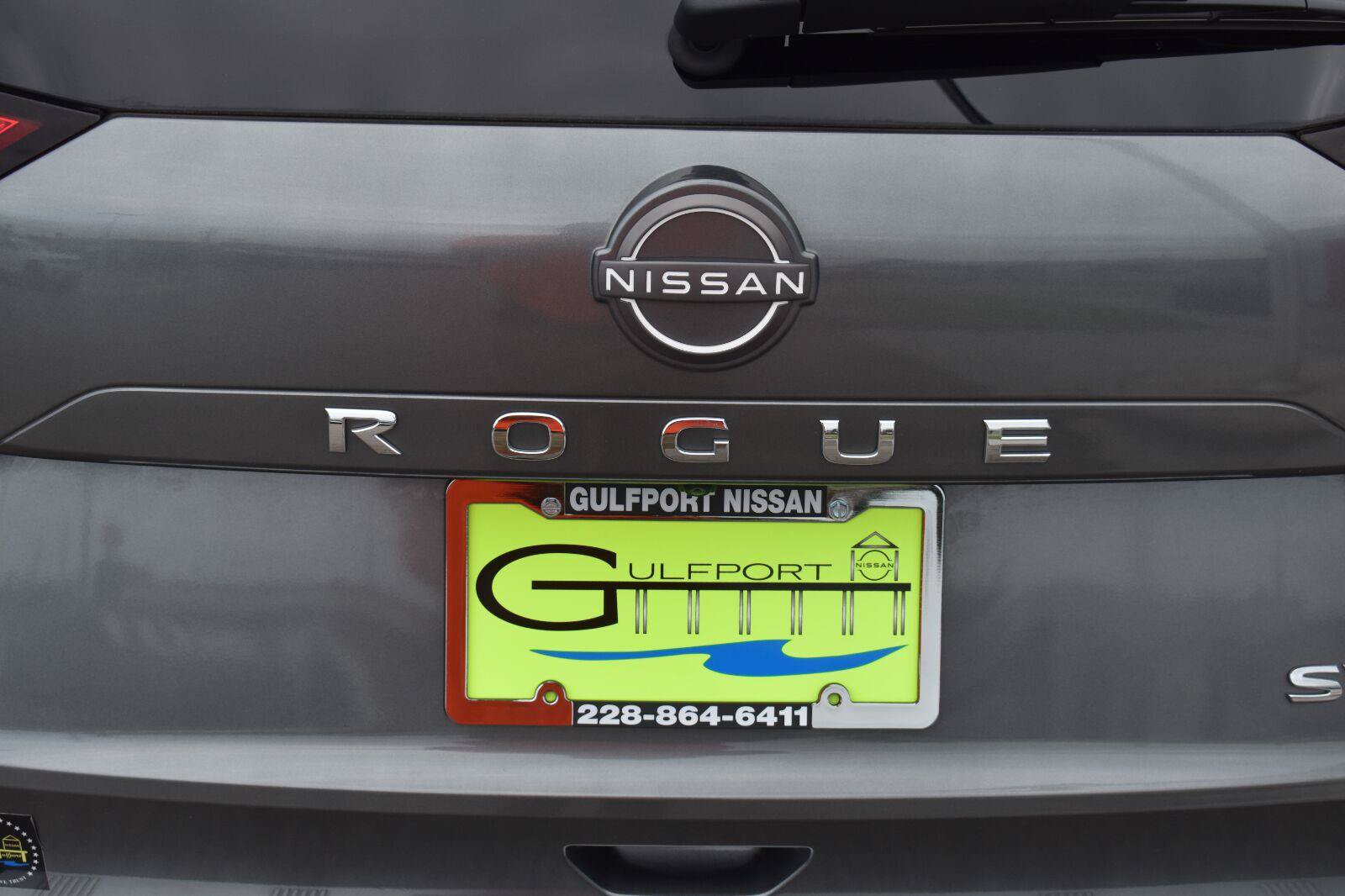 Used 2023 Nissan Rogue SV w/ SV Premium B Package FWD image 7