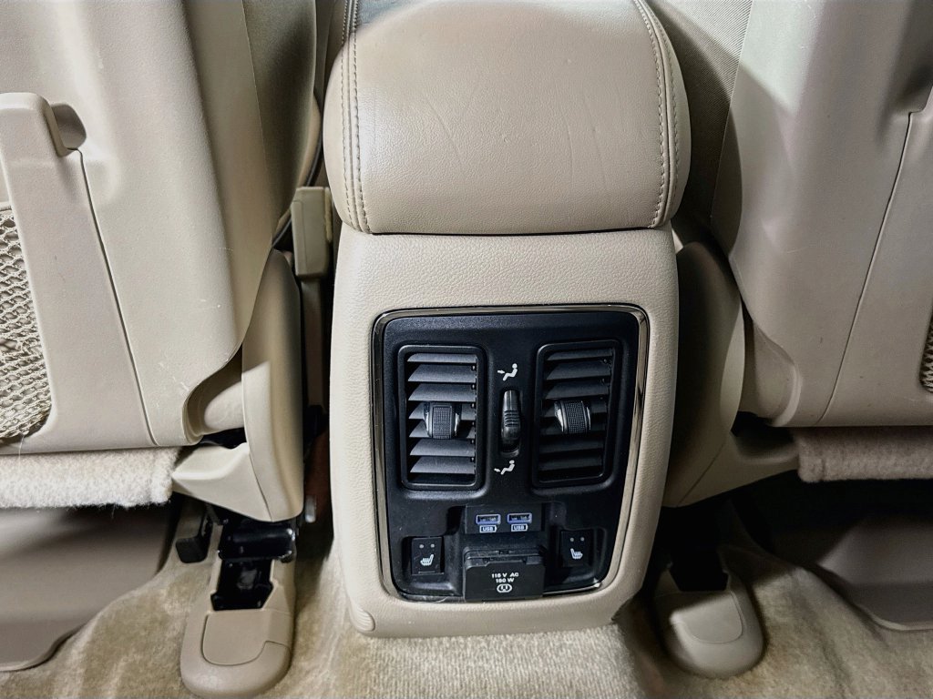 Used 2018 Jeep Grand Cherokee Overland AWD/4WD image 26