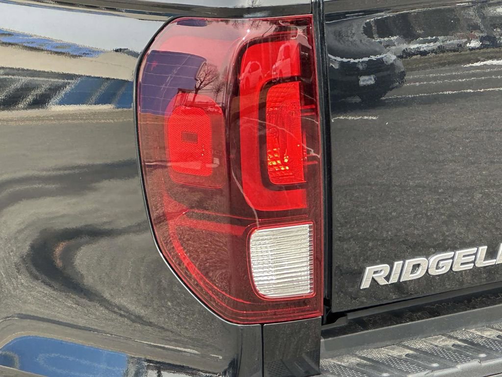 Certified 2023 Honda Ridgeline Black Edition image 8