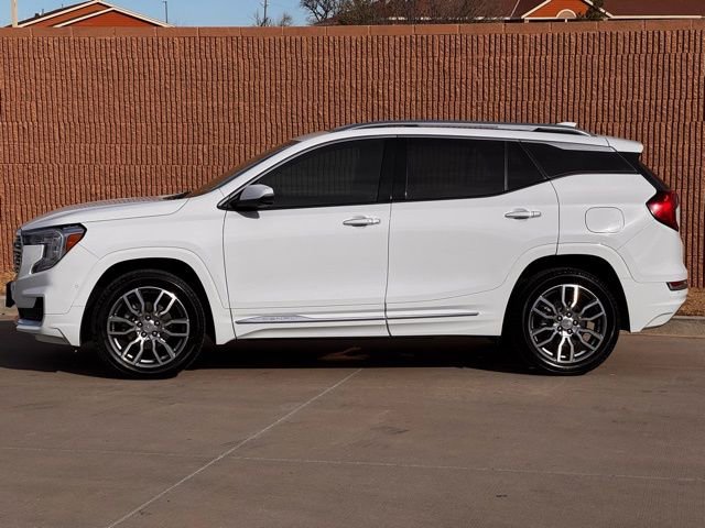 Used 2023 GMC Terrain Denali w/ Denali Premium Package image 6