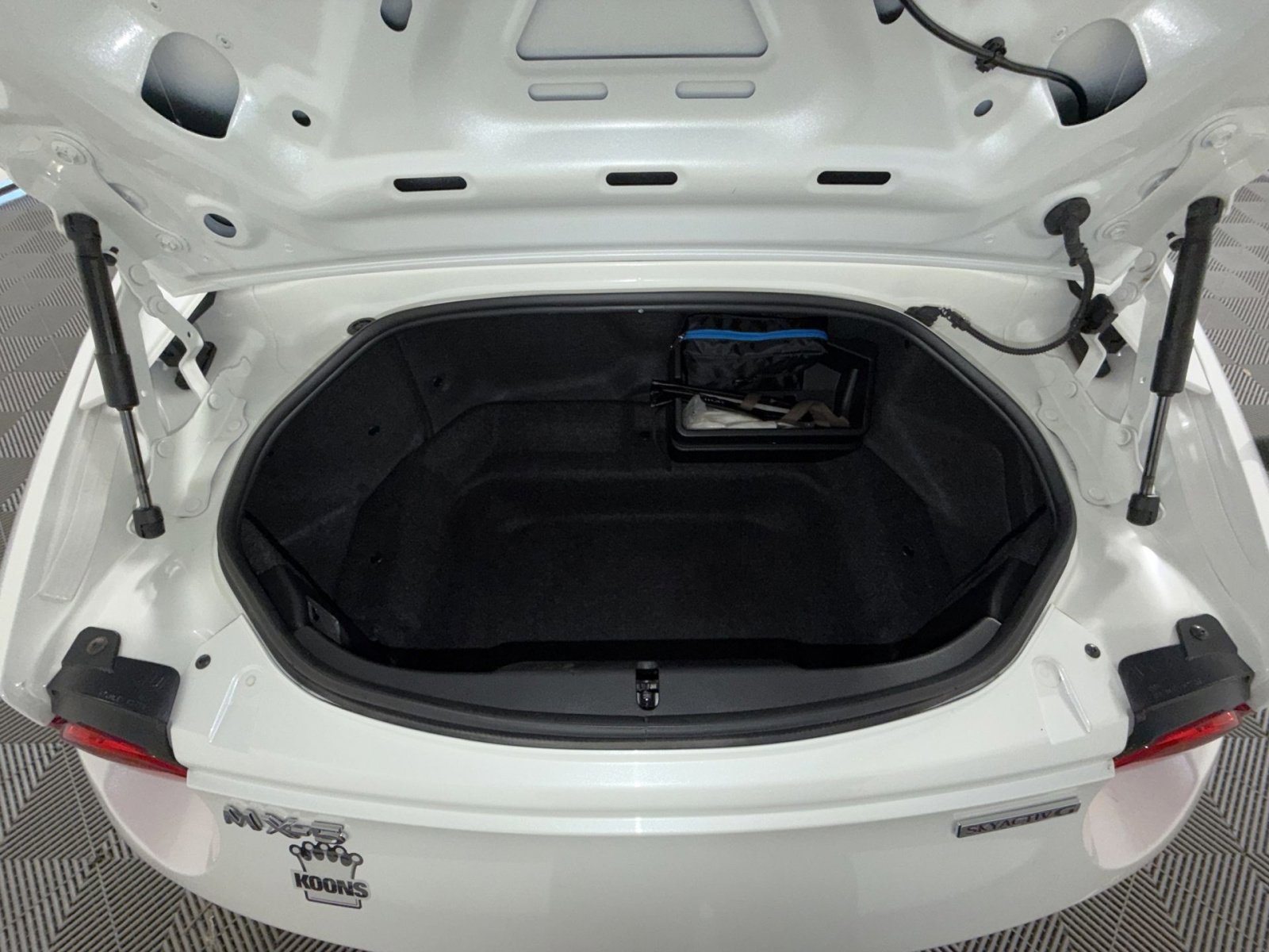 Used 2021 MAZDA MX-5 Miata RF Grand Touring image 24