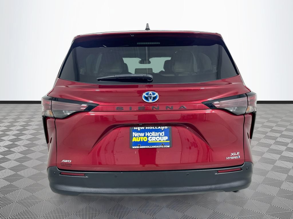 Certified 2023 Toyota Sienna XLE AWD/4WD image 6