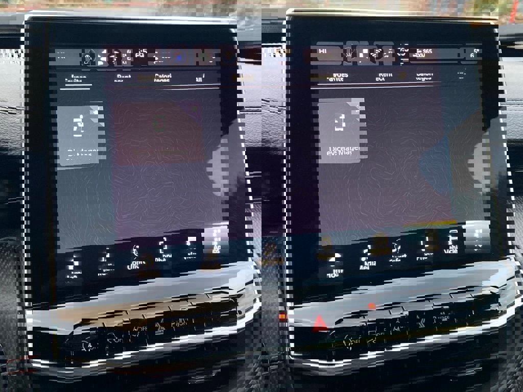 Used 2025 Jeep Compass Trailhawk w/ Trailer Tow Group image 23