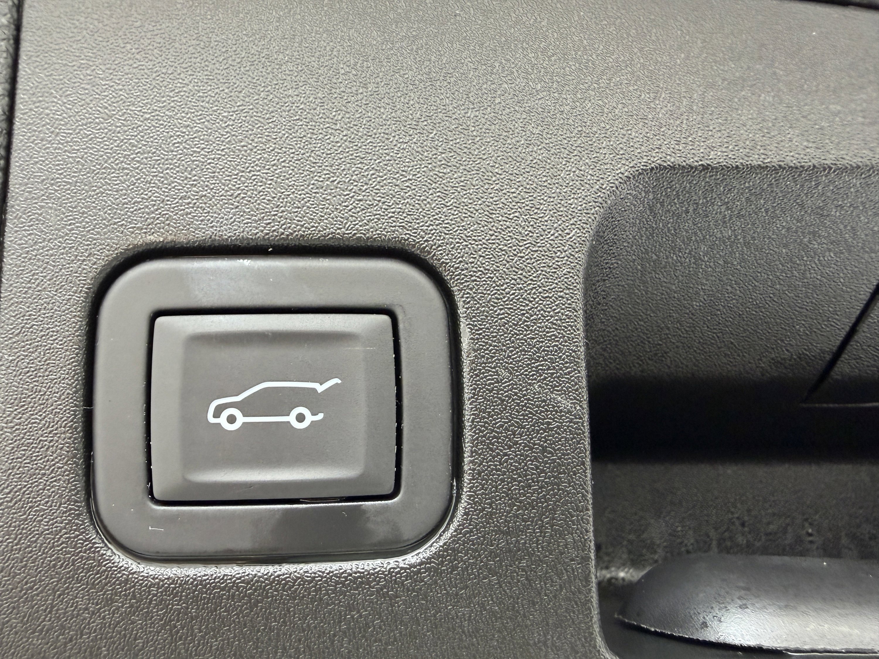 Used 2025 Cadillac XT5 Premium Luxury image 26